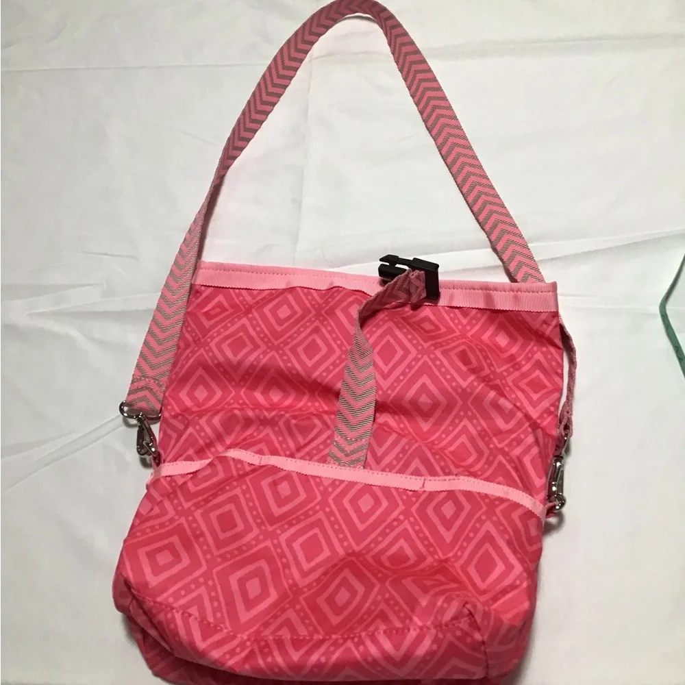 Ivivva by Lululemon pink lunch bag